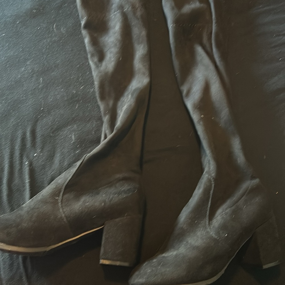 Woman’s knee high boots size 9
New never worn - Picture 4 of 4
